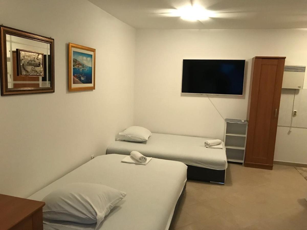 נובליה Jurisic Apartments מראה חיצוני תמונה